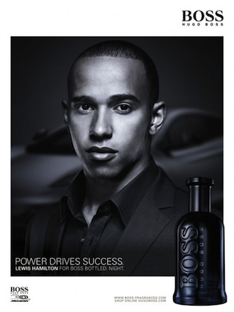 Murzyni w reklamach perfum Hugo Boss Bottled Night Lewis Hamilton