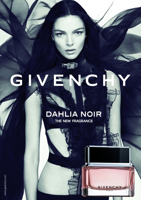 Reklama perfum Givenchy Dahlia Noir